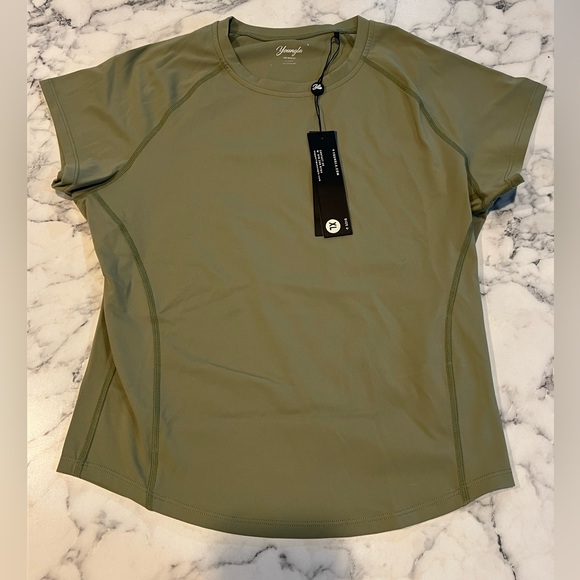 YoungLA Legacy Compression Top - Picture 4 of 7